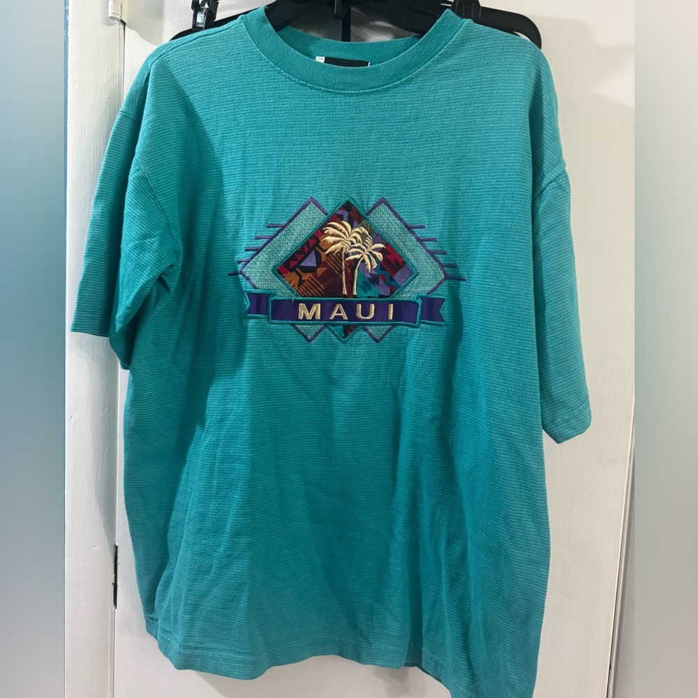 Vintage Maui Medium Tee